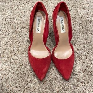 STEVE MADDEN VARCITYY RED SUEDE PUMPS | SIZE 8.5